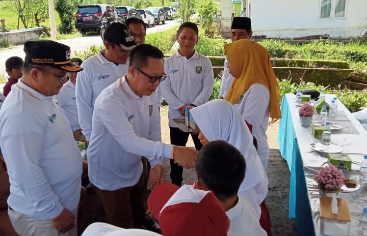 Bupati Kopli Apresiasi Yankes Terhadap Korban Terdampak Banjir