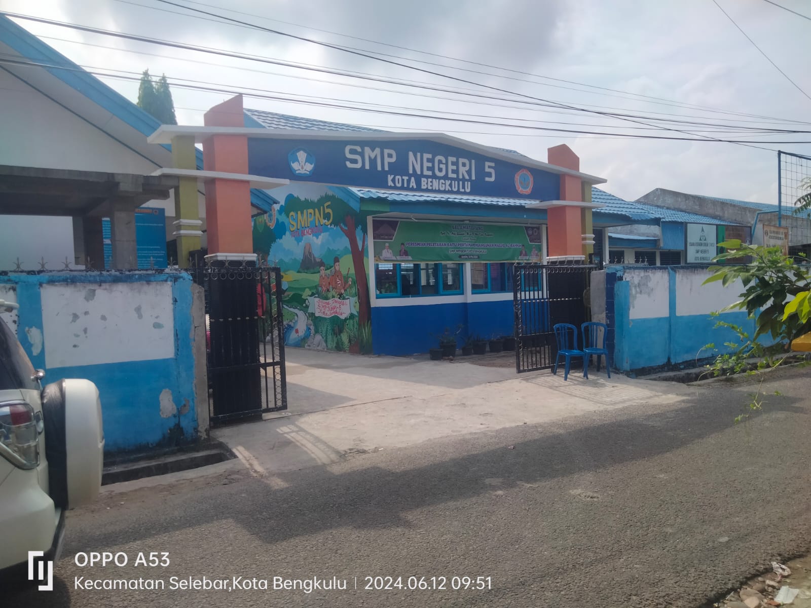 Aktifis muda Humas DPP BAKORNAS di dampingi investigasi media BARESKRIMNEWS Soroti dugaan praktek PUNGLI di Dunia Pendidikan di Kota Bengkulu