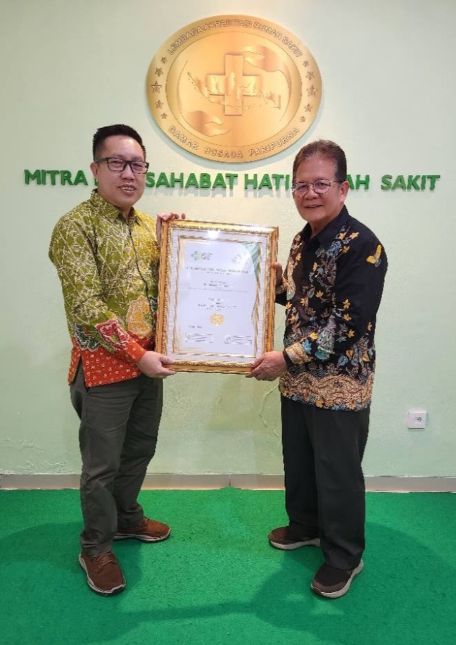 LARS DHP Anugrahi  RSUD Lebong Penghargaan Akreditasi Paripurna Bintang Lima