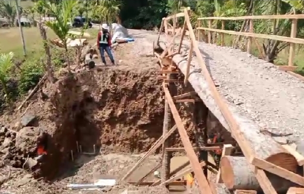 Wabup, Fahrurozi Pantau Konstruksi Jalan Turan Lalang-Embong Uram