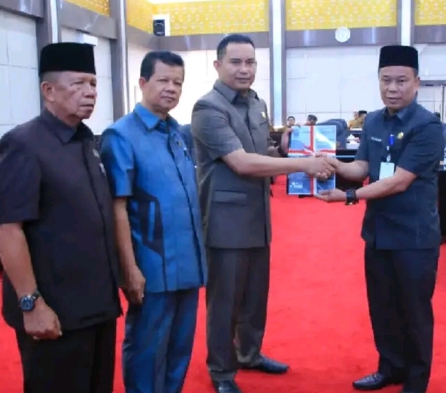 Sekda Alpian, Sampaikan Rancangan Perubahan KUA PPAS 2024 Ke Dewan