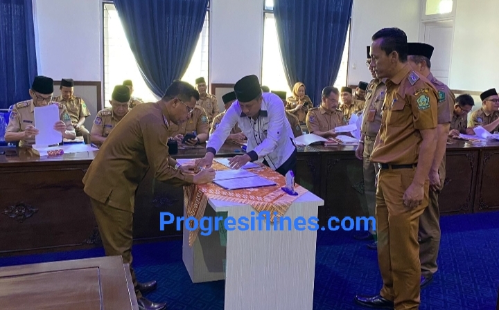 Pejabat Pemkab Lebong Teken PK dan Pakta Integritas