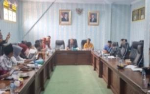 Badan Anggaran DPRD Bersama TAPD Bahas APBD-P Tahun 2025